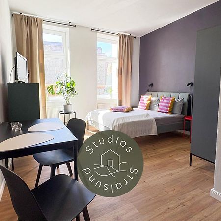 Studios Am Hafen ชตราลซุนด์ ภายนอก รูปภาพ