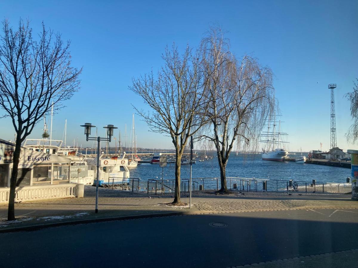 Studios Am Hafen ชตราลซุนด์ ภายนอก รูปภาพ